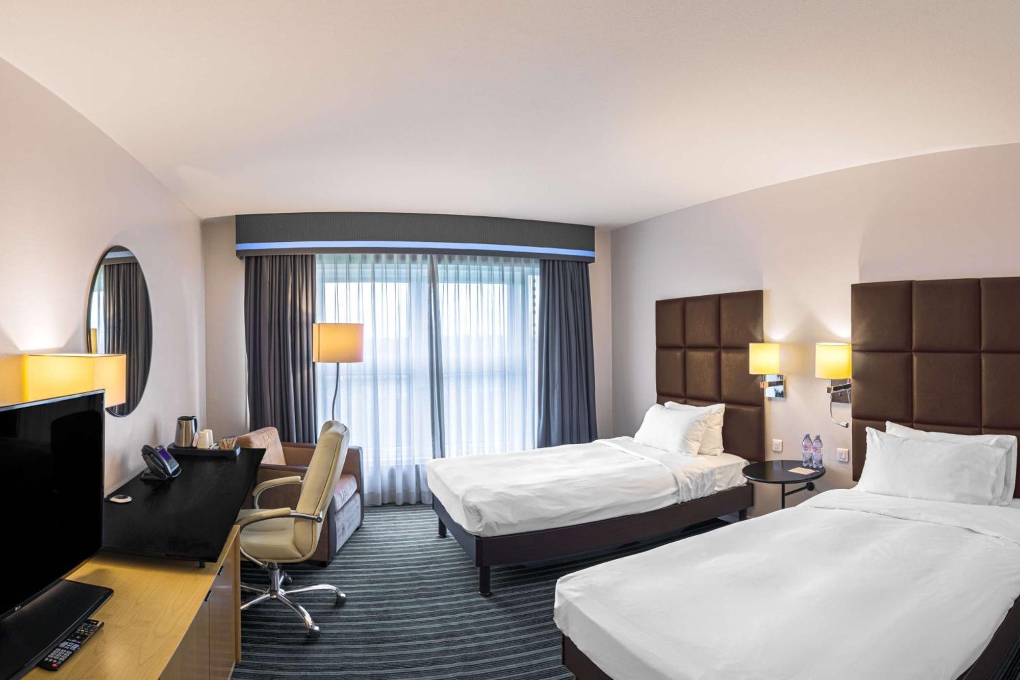 Van Der Valk Hotel Paris Cdg Airport Роаси ан Франс Екстериор снимка